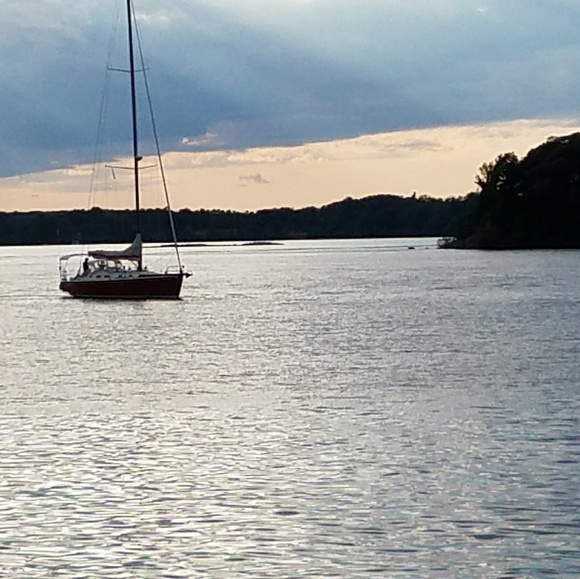 Meet your Posher - Picture 2 of 3